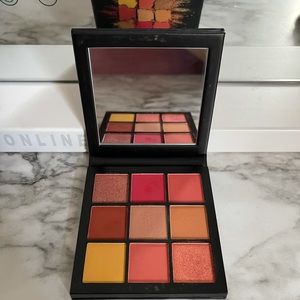 Huda Beauty Coral Obsession